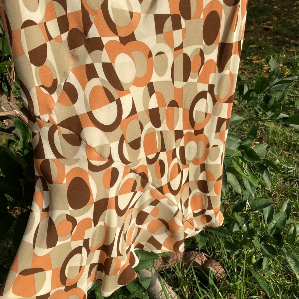 Geometric knee length skirt